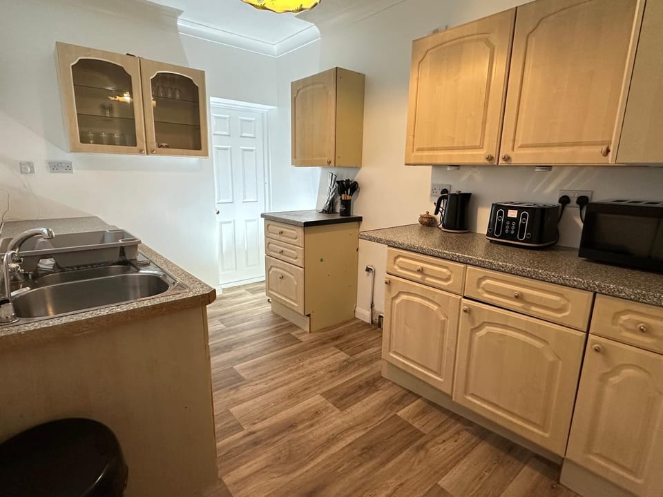 Coffee/tea facilities, Kitchen or kitchenette, dishwasher, minibar, pet friendly, stove, toaster
