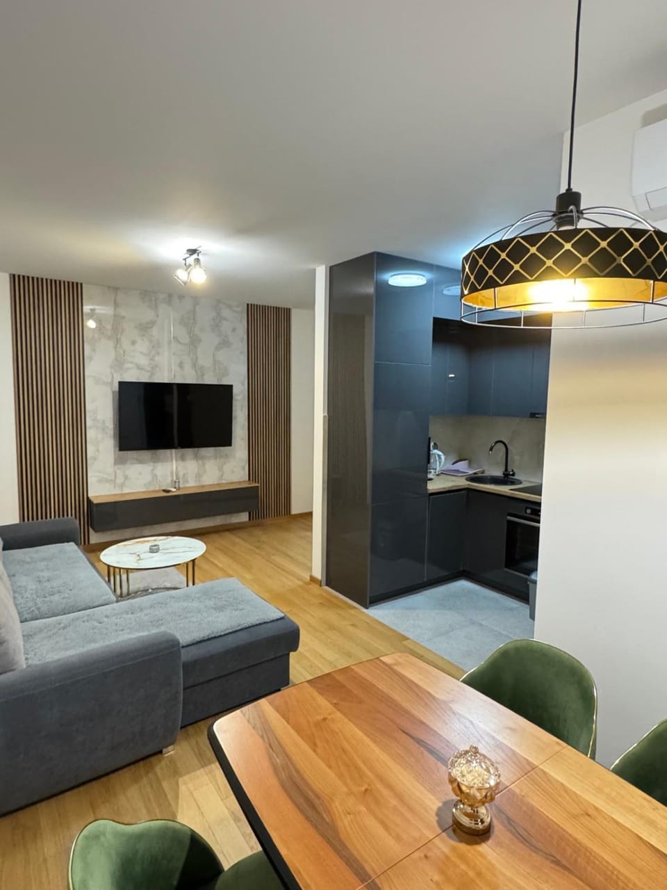 Kitchen or kitchenette, Living room