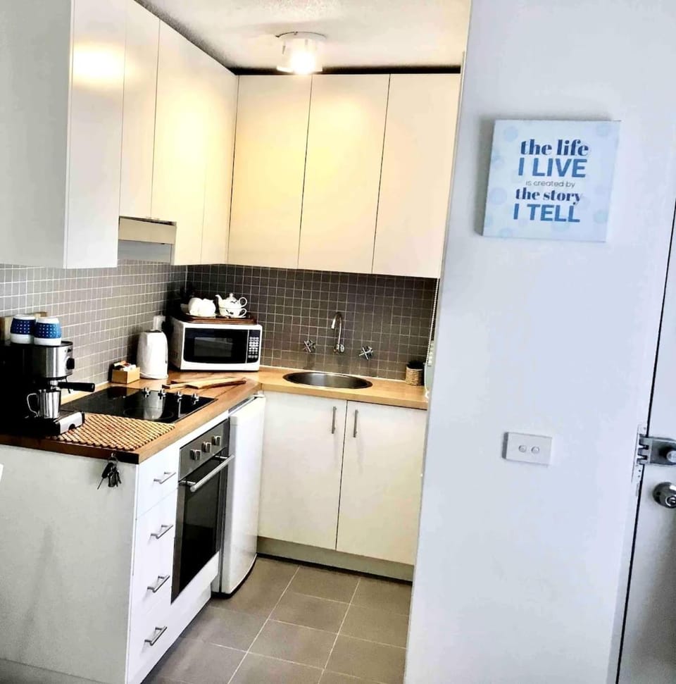 Stonez off LYGON Apartment in Melbourne