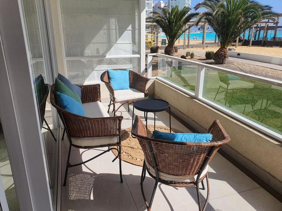Primera línea laguna del mar Apartment in La Serena