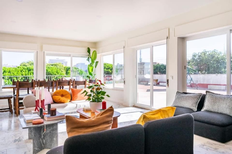 Big apt 4beds with terrace, 15 mins to Lisbon House in Lisbon District