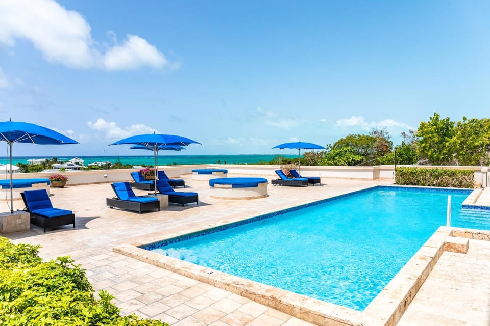 Day, Pool view, Swimming pool, sunbed