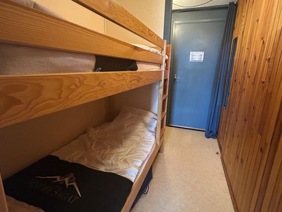 Charmant Studio au Centre de Super Besse pour 2-4 Pers. - FR-1-814-4 Apartment in Besse-et-Saint-Anastaise