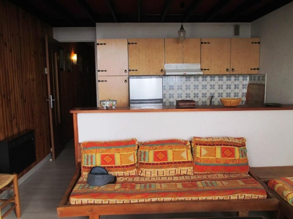 Appartement coeur de station avec parking privé à Super Besse - FR-1-814-47 Apartment in Besse-et-Saint-Anastaise