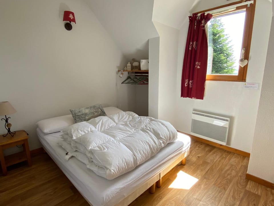 Duplex familial spacieux en pleine nature - FR-1-814-60 Apartment in Besse-et-Saint-Anastaise