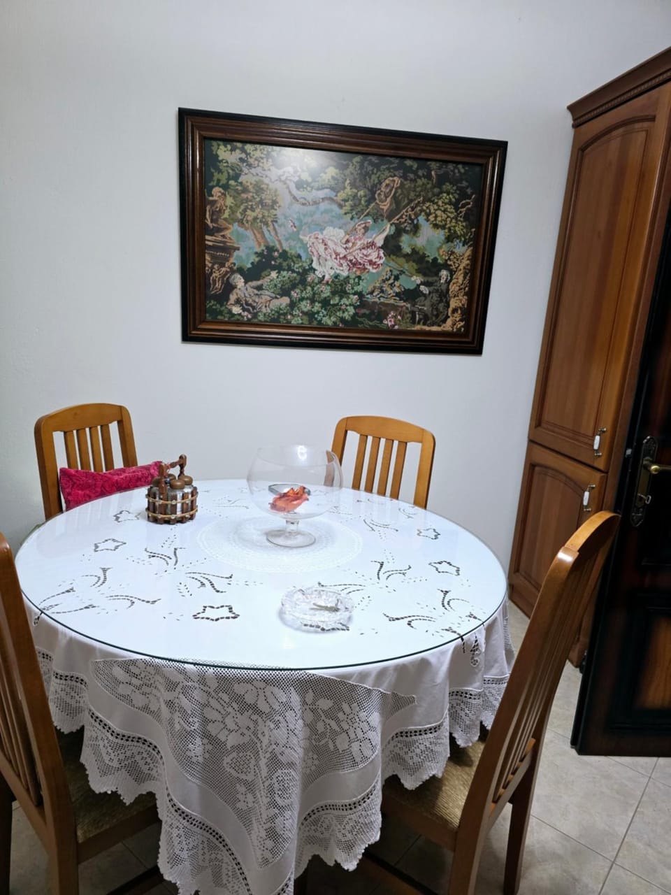 Kitchen or kitchenette, Dining area, kitchen