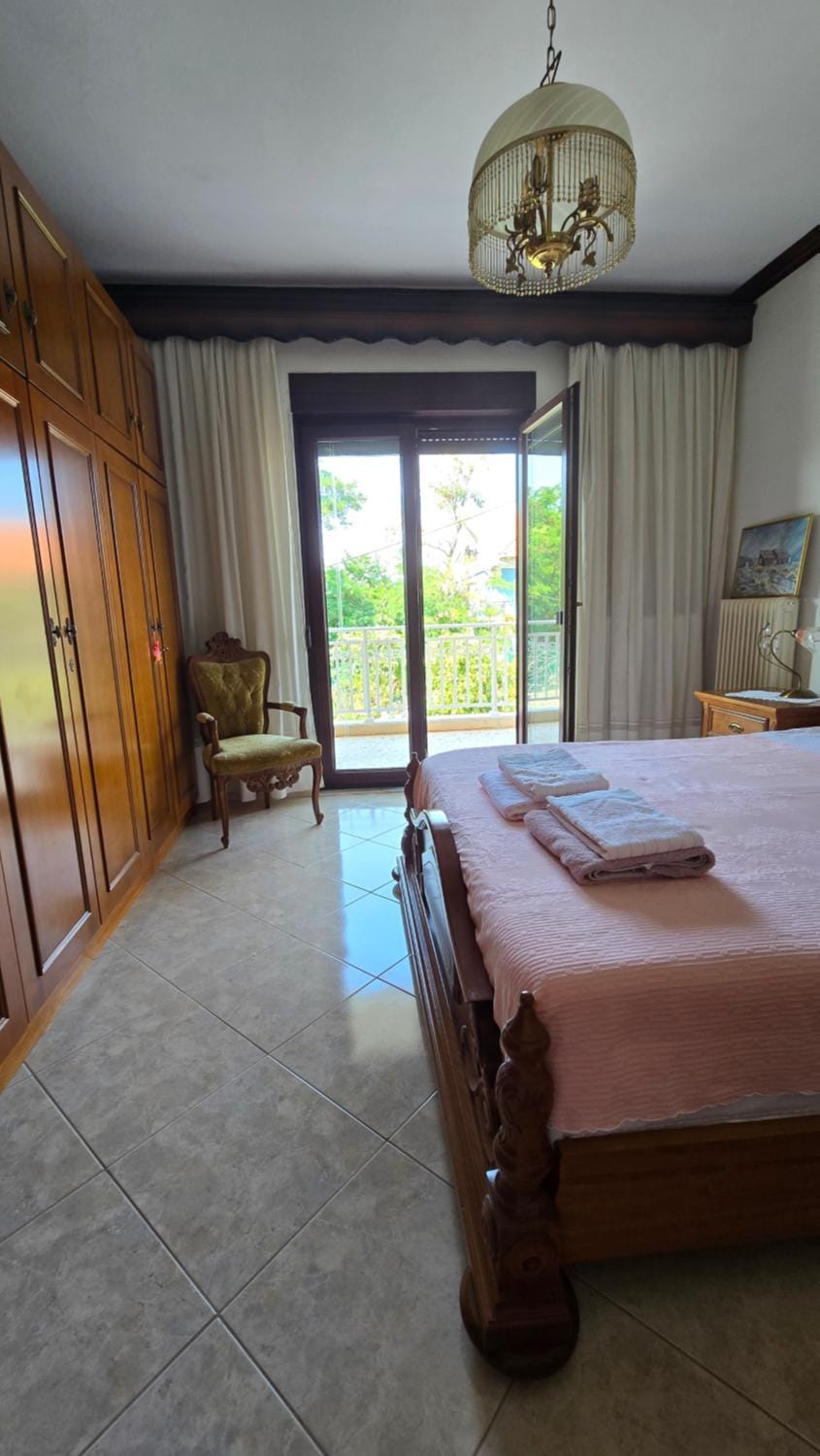 Bed, Balcony/Terrace, Bedroom, wardrobe