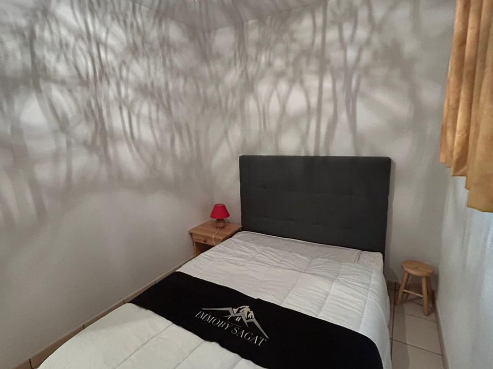 Appart 6 pers avec Parking privé, près du Lac et ski - FR-1-814-71 Apartment in Besse-et-Saint-Anastaise