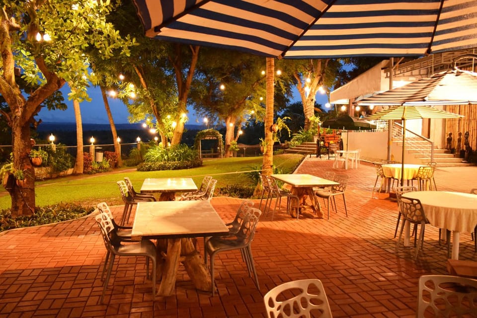 Restaurant/places to eat, Garden