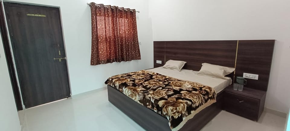 Brij Dham Ashram Hotel in Uttar Pradesh