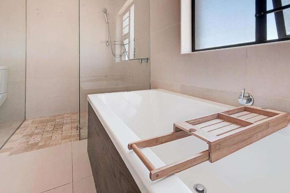 Bathroom, Bath, towels