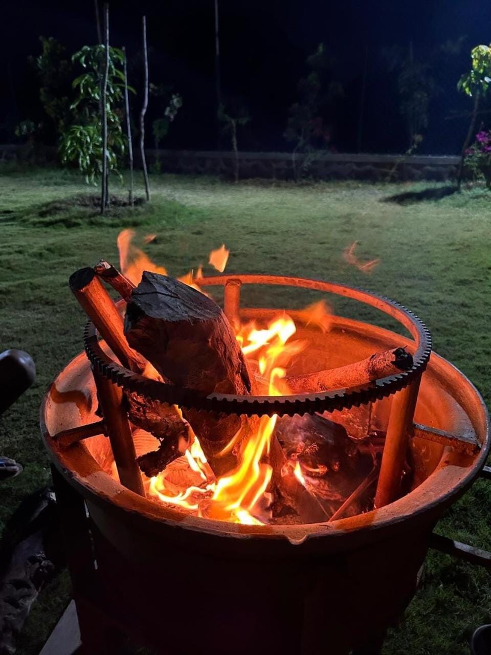 Night, Natural landscape, BBQ facilities, fireplace