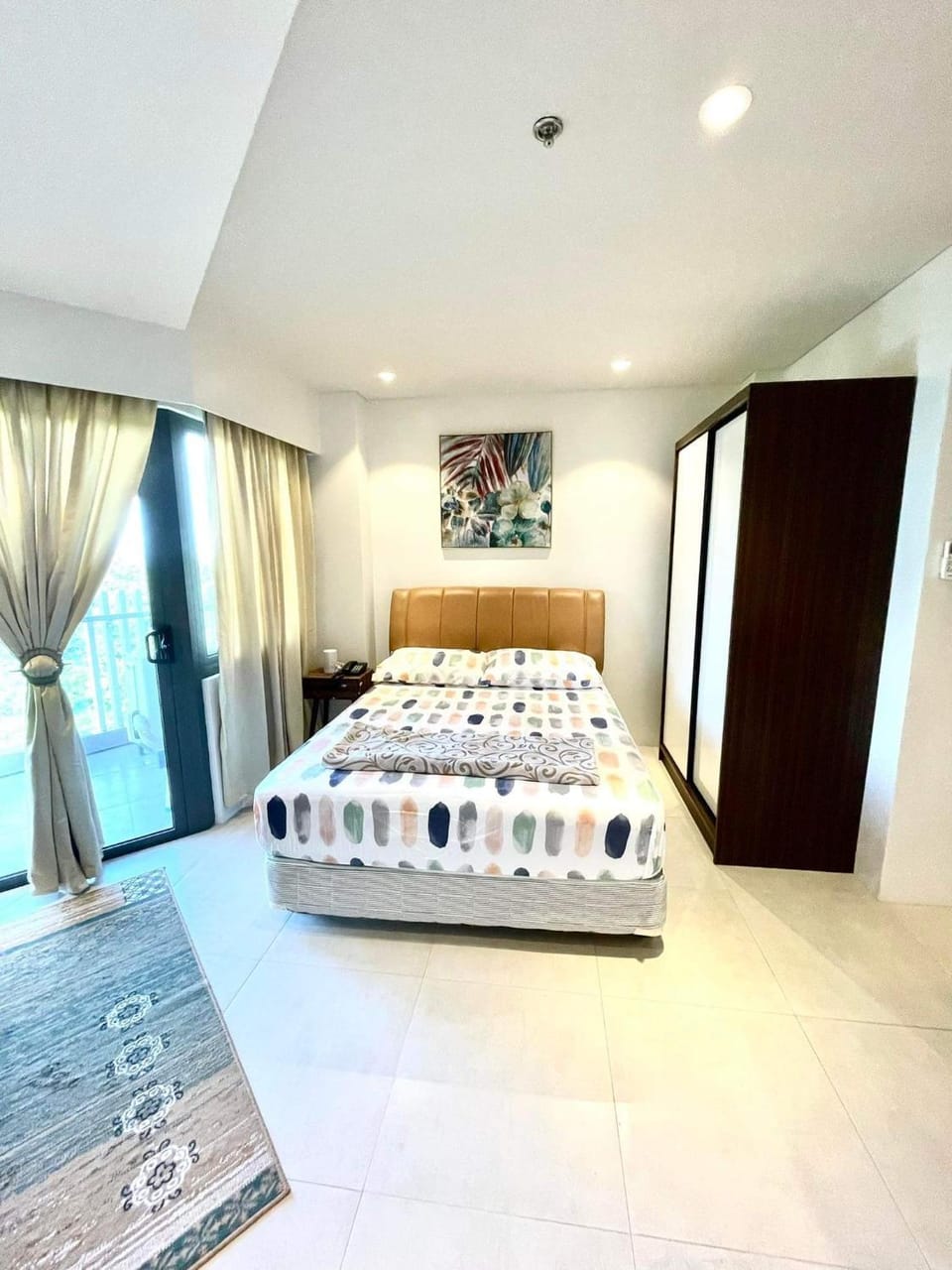 Tambuli Seaside Living - Fully furnished premium studio Apartment in Lapu-Lapu City