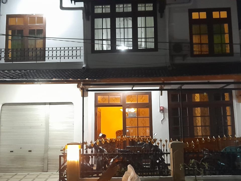 Property building, Night, Dinner