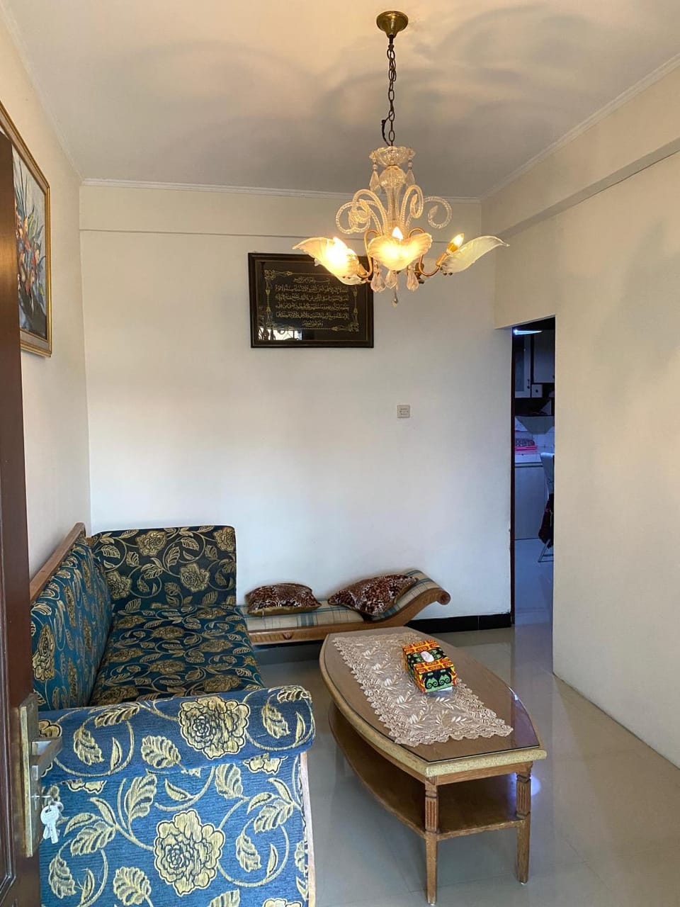 Day, Living room, Seating area