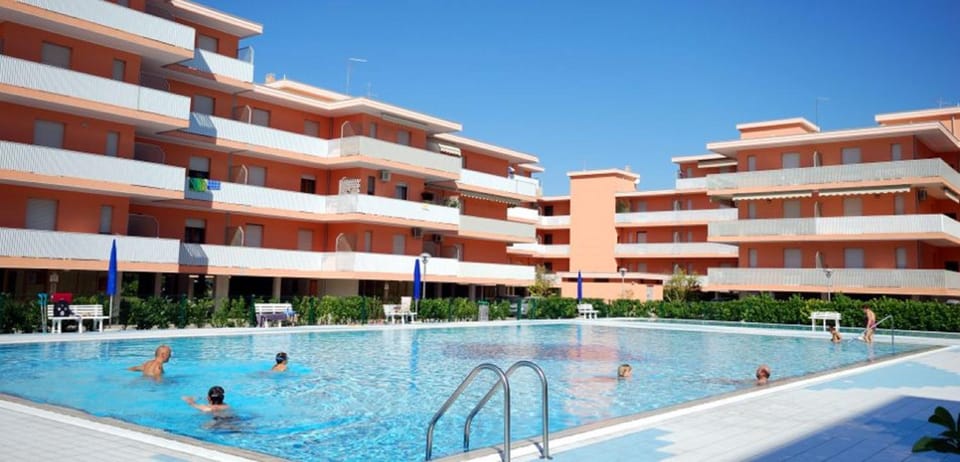 Property building, Swimming pool