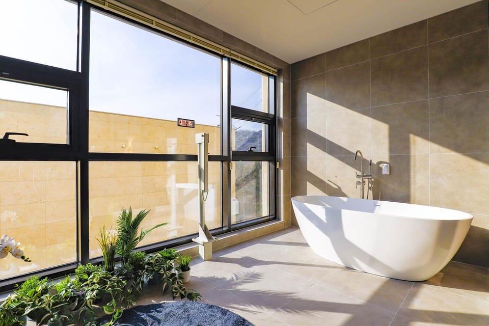 Balcony/Terrace, Bath