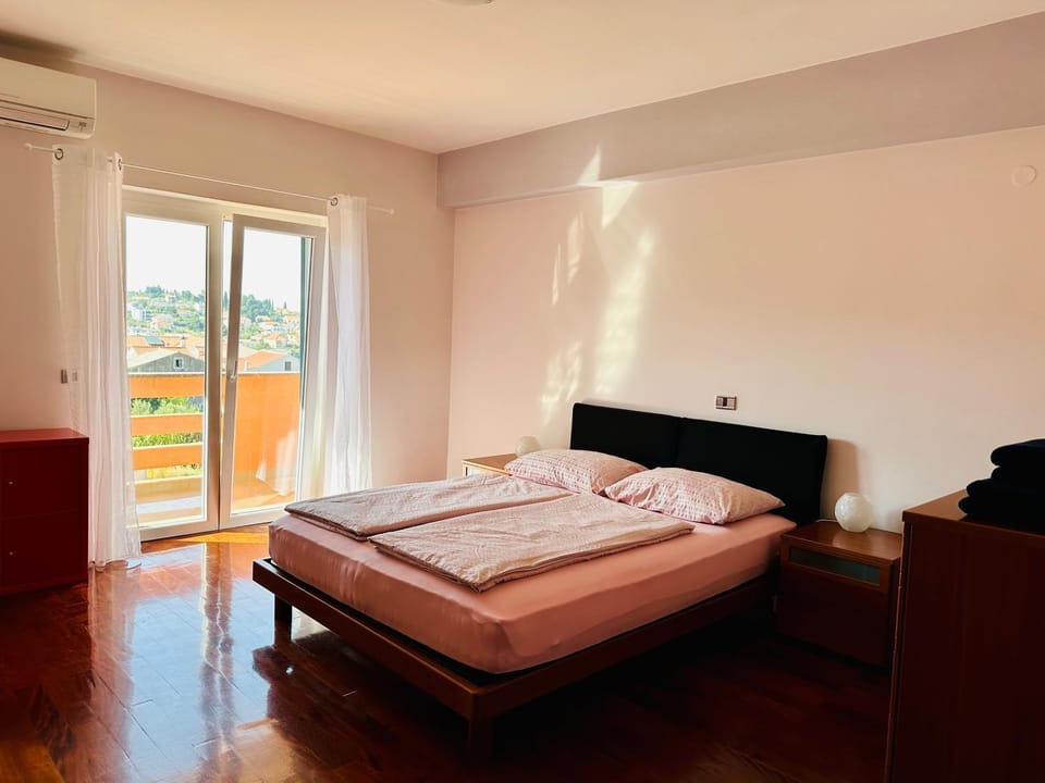 160 sqm Sea View Apartment Apartment in Zadar County