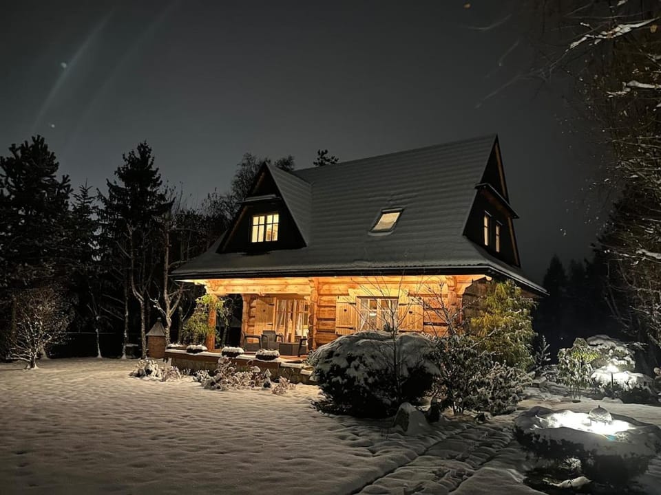 Sękata Chata - drewniany domek z jacuzzi Chalet in Lesser Poland Voivodeship