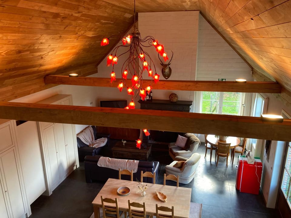 Seating area, Dining area