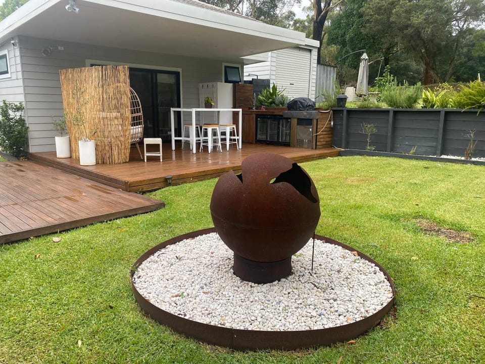 Property building, Patio, Spring, Day, BBQ facilities, Garden, Golfcourse, Garden view, VIP