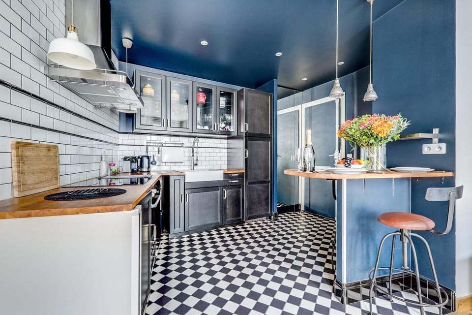 Kitchen or kitchenette, Dining area, dishwasher, oven, stove