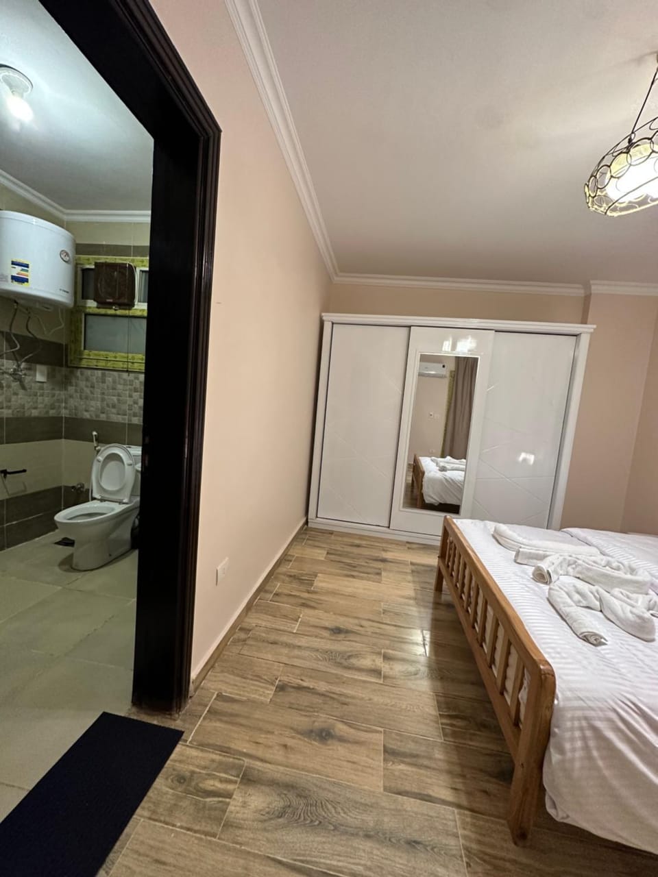 Shower, Toilet, Bed, Bathroom, Bedroom, towels