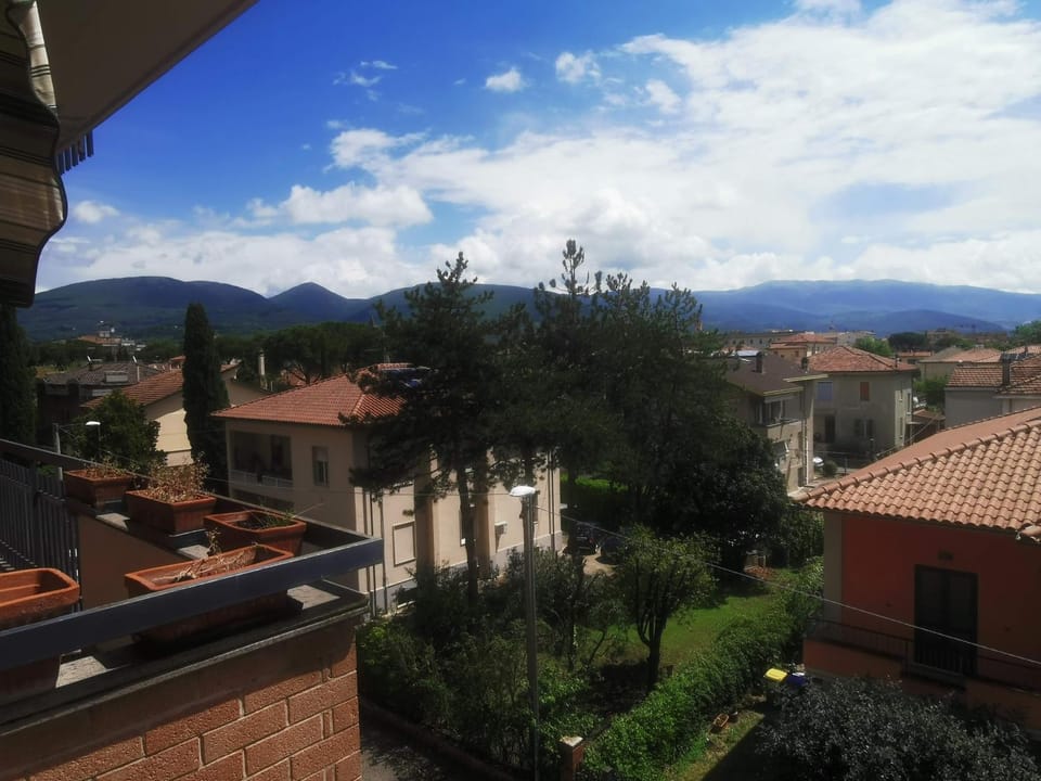 View (from property/room), City view, City view, Garden view, Garden view, Mountain view, Street view, Quiet street view, Inner courtyard view