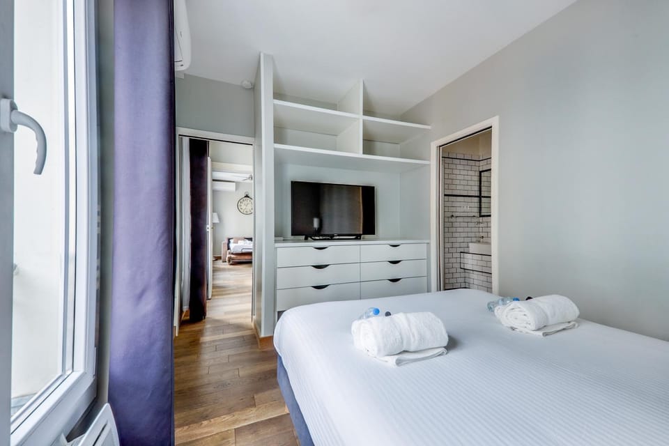 Bed, Photo of the whole room, Bedroom, towels, wardrobe