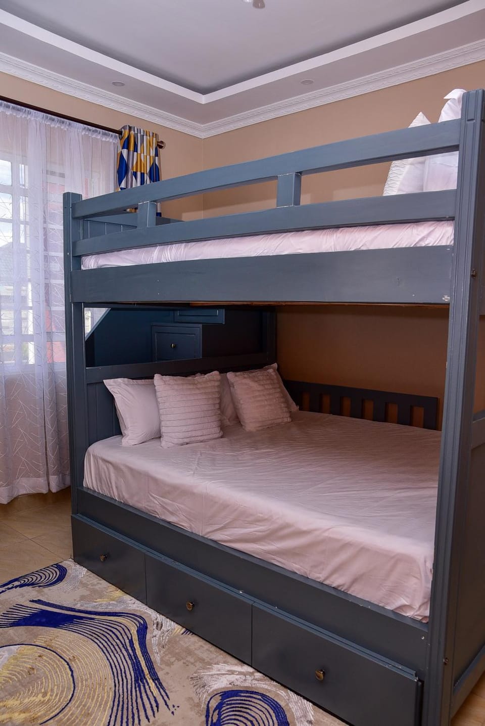 Bedroom, bunk bed
