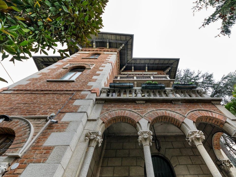 Property building, Landmark view