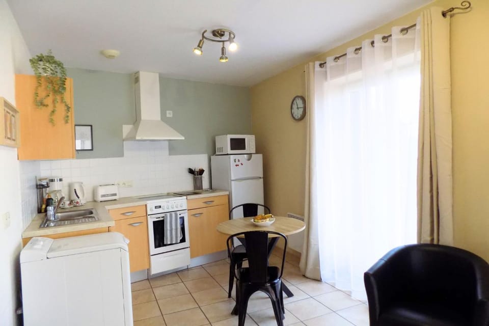 TV and multimedia, Coffee/tea facilities, Dining area, heating, internet, microwave, oven, stove, toaster, washing machine, kitchen