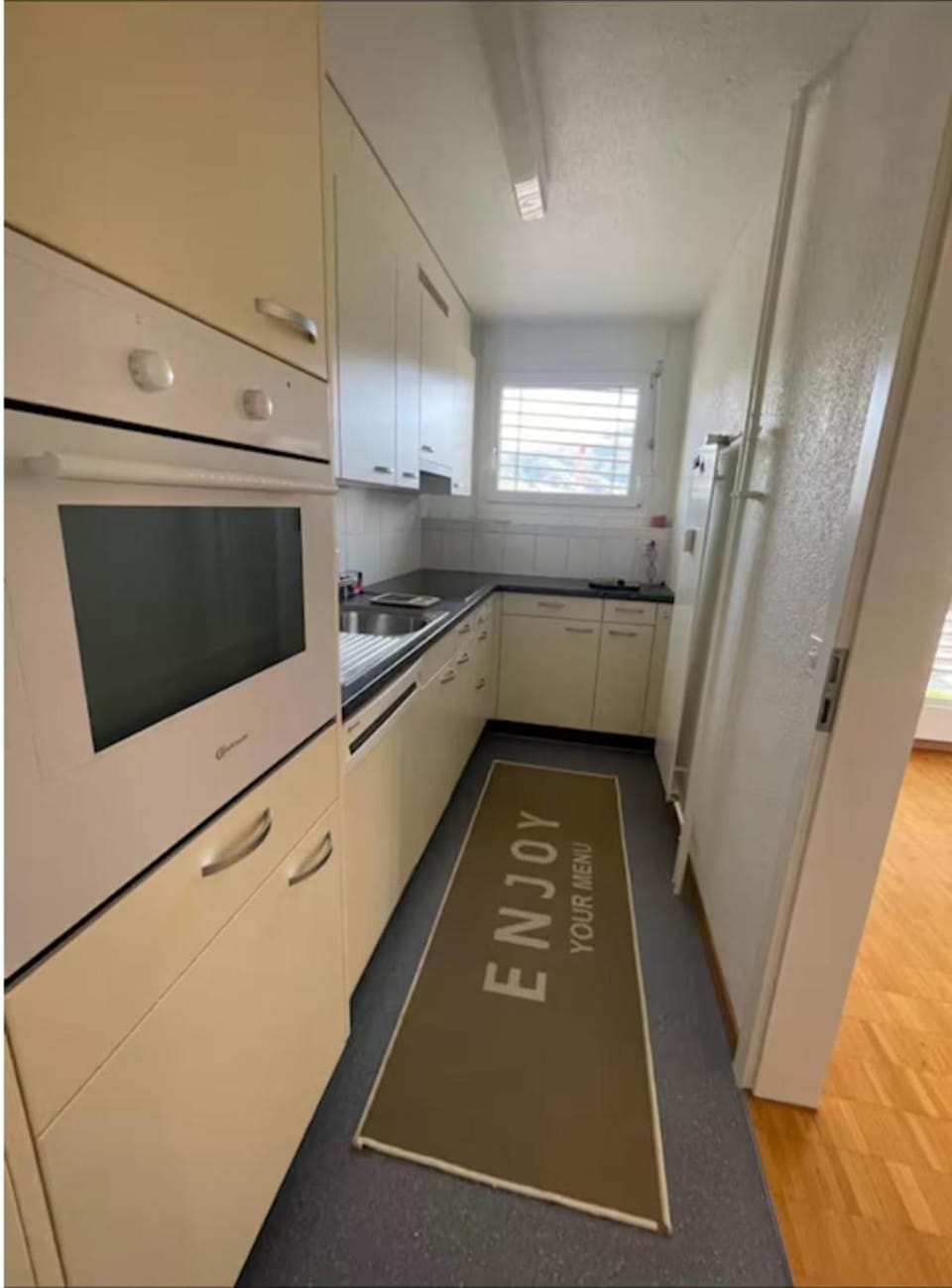 Sherd room in apartment Apartment in Canton of Bern (Region)