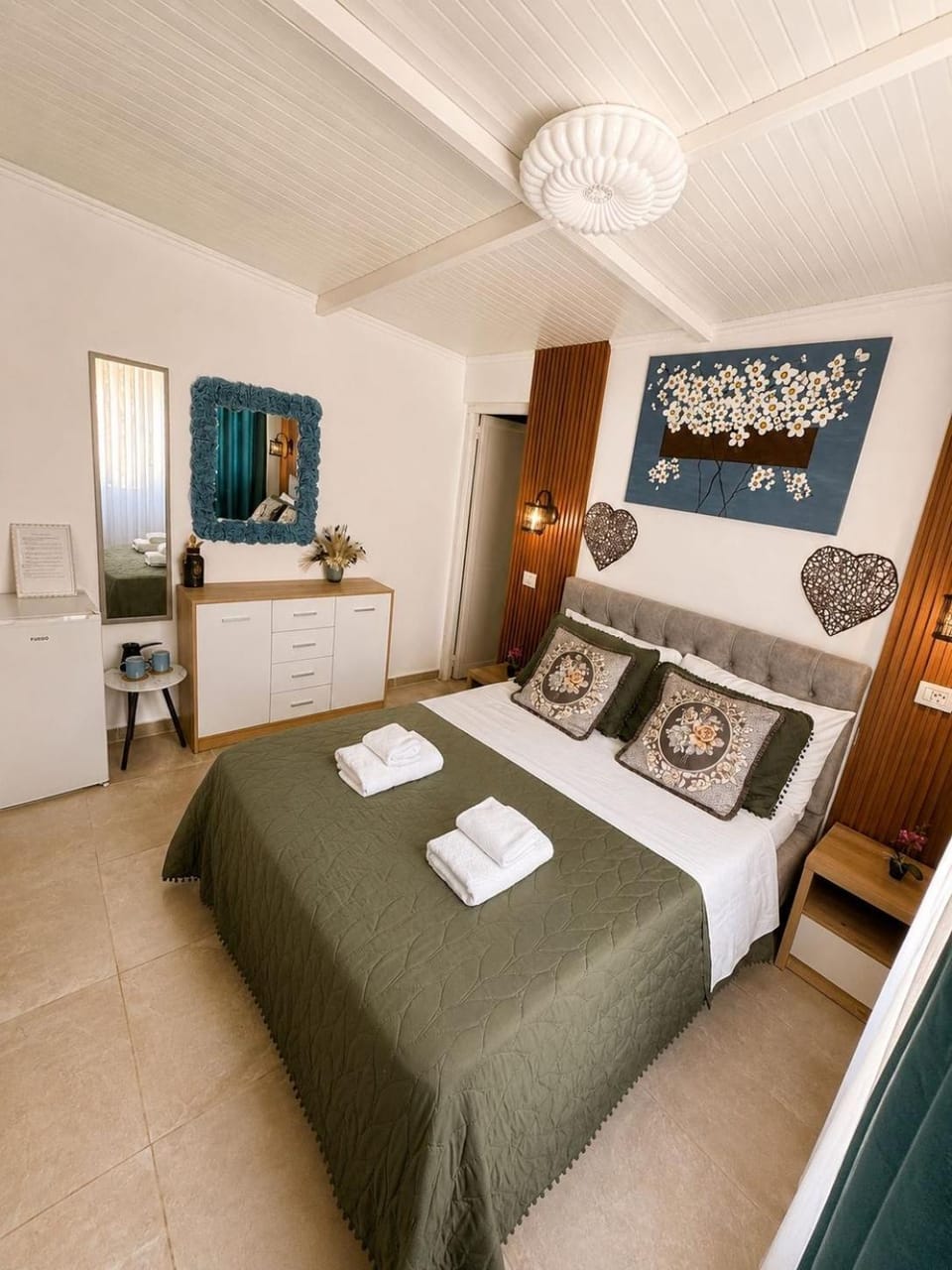 Communal lounge/ TV room, Bed, TV and multimedia, Kitchen or kitchenette, Photo of the whole room, Evening entertainment, Bedroom, towels, wardrobe