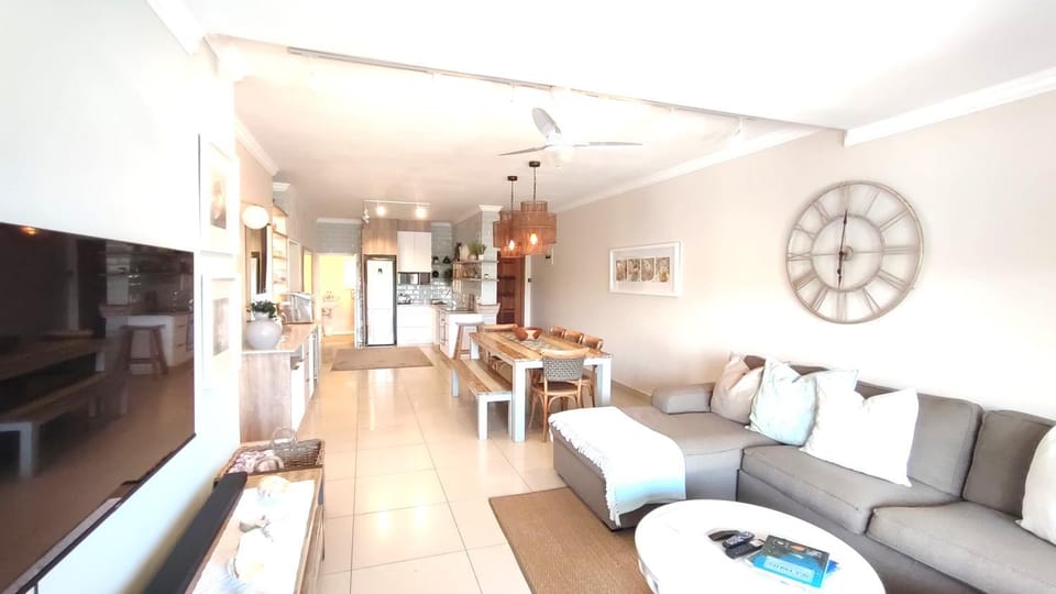TV and multimedia, Seating area, kitchen