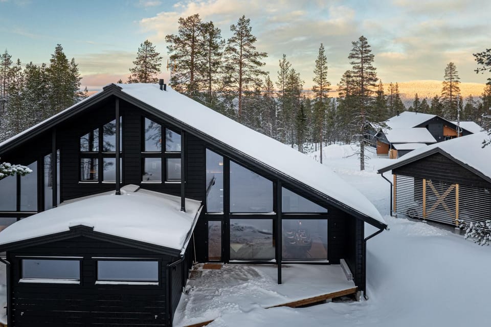 Villa Outi, a Luxurious Villa in Äkäslompolo, Lapland House in Lapland
