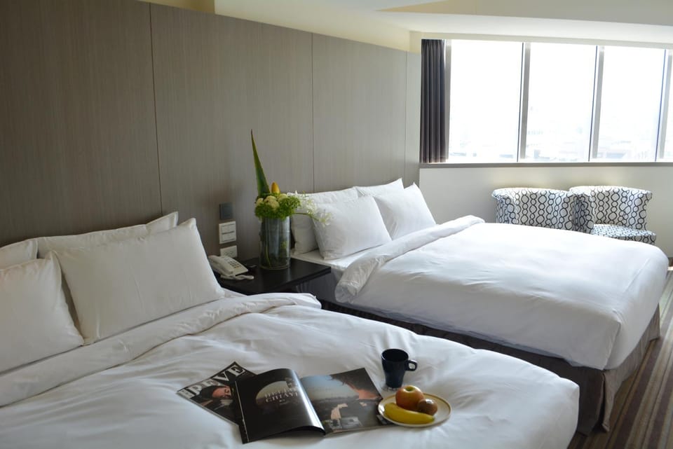 Photo of the whole room, bunk bed