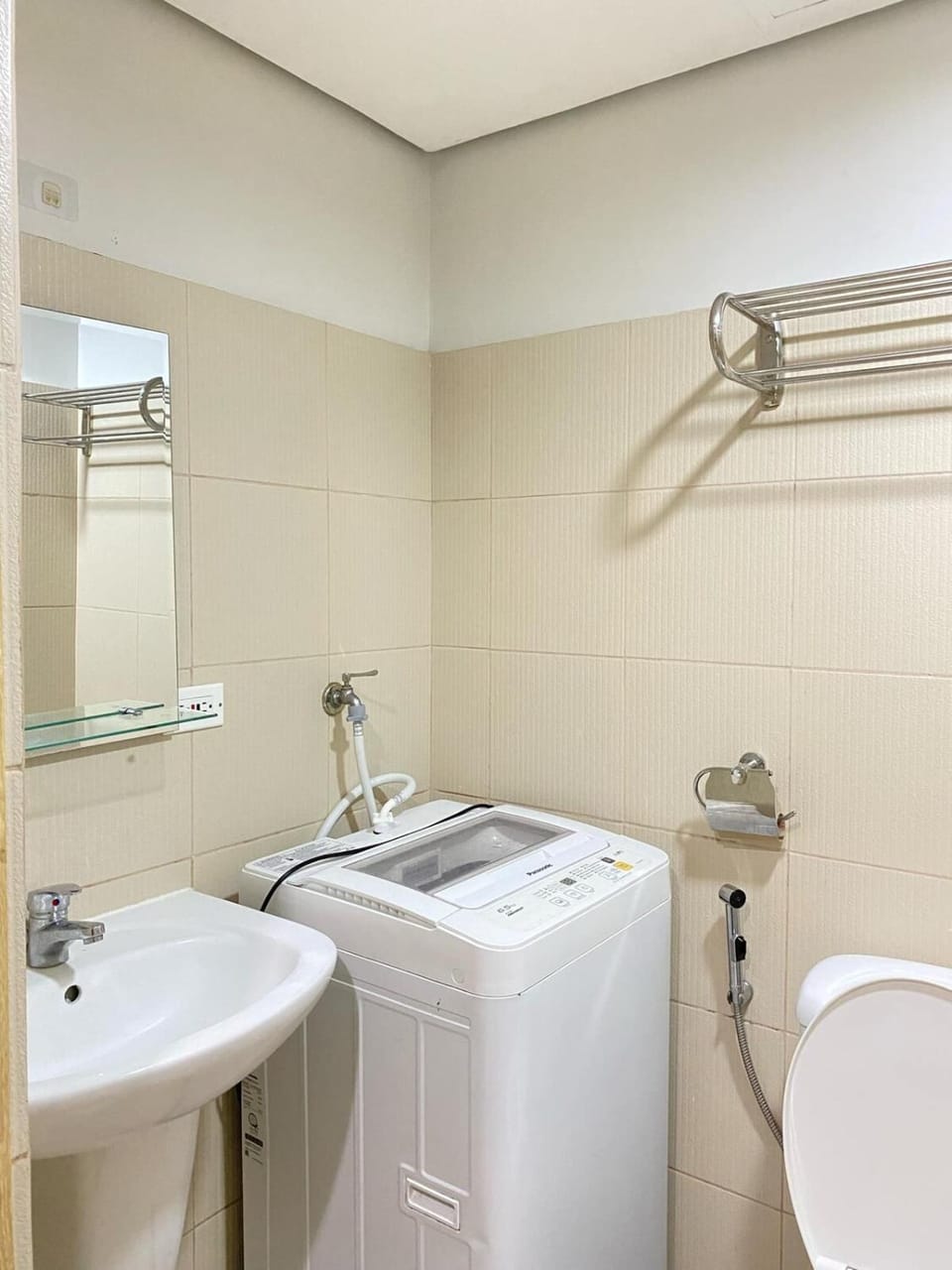 Bathroom, washing machine