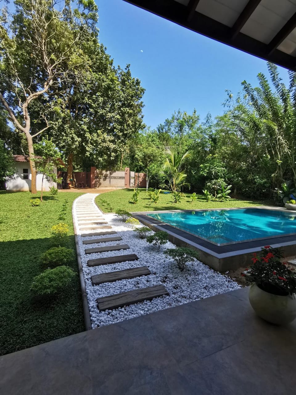 Pool view, Swimming pool