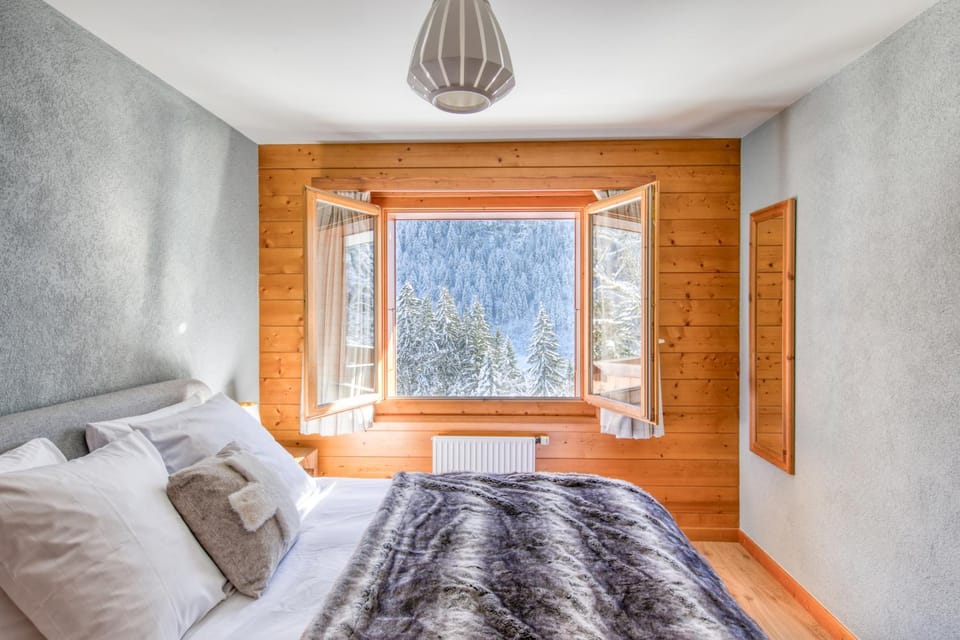 Magical setting Exclusive mountain views Apartment in Haute-Savoie