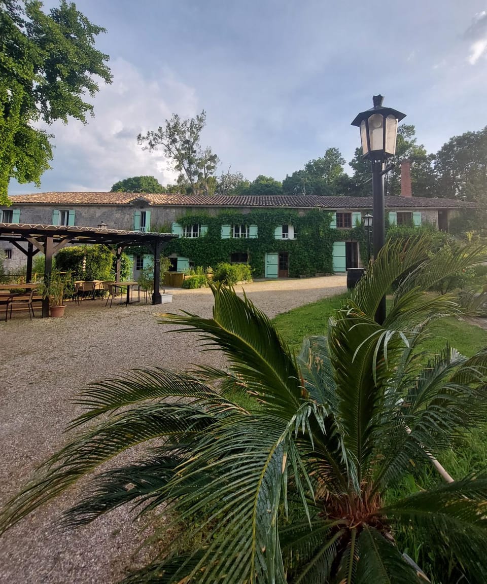 Moulin de Monpoisson Hotel in Occitanie