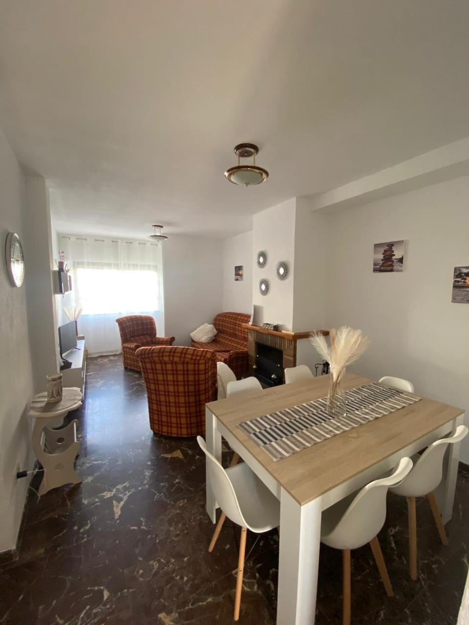 Living room, Dining area