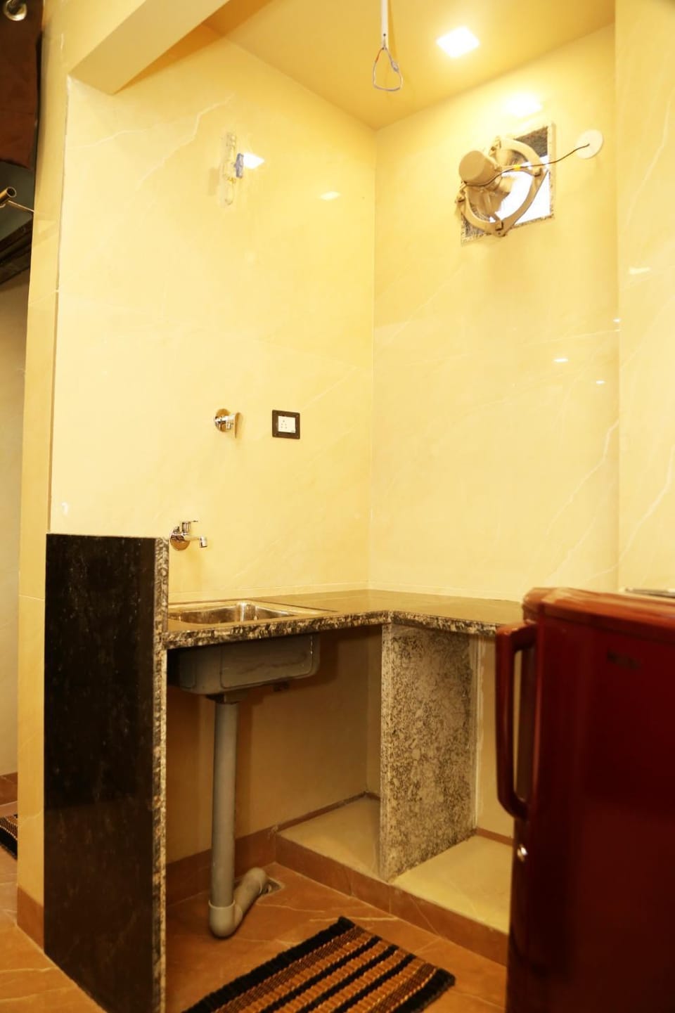 Kitchen or kitchenette