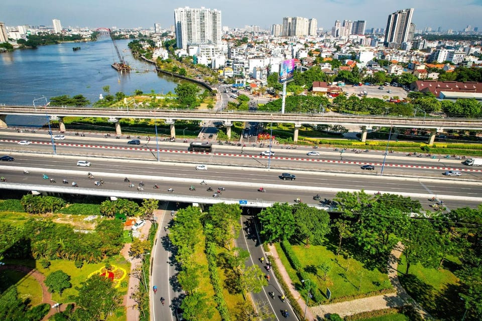 Day, Neighbourhood, Natural landscape, Bird's eye view, City view, Landmark view, Street view
