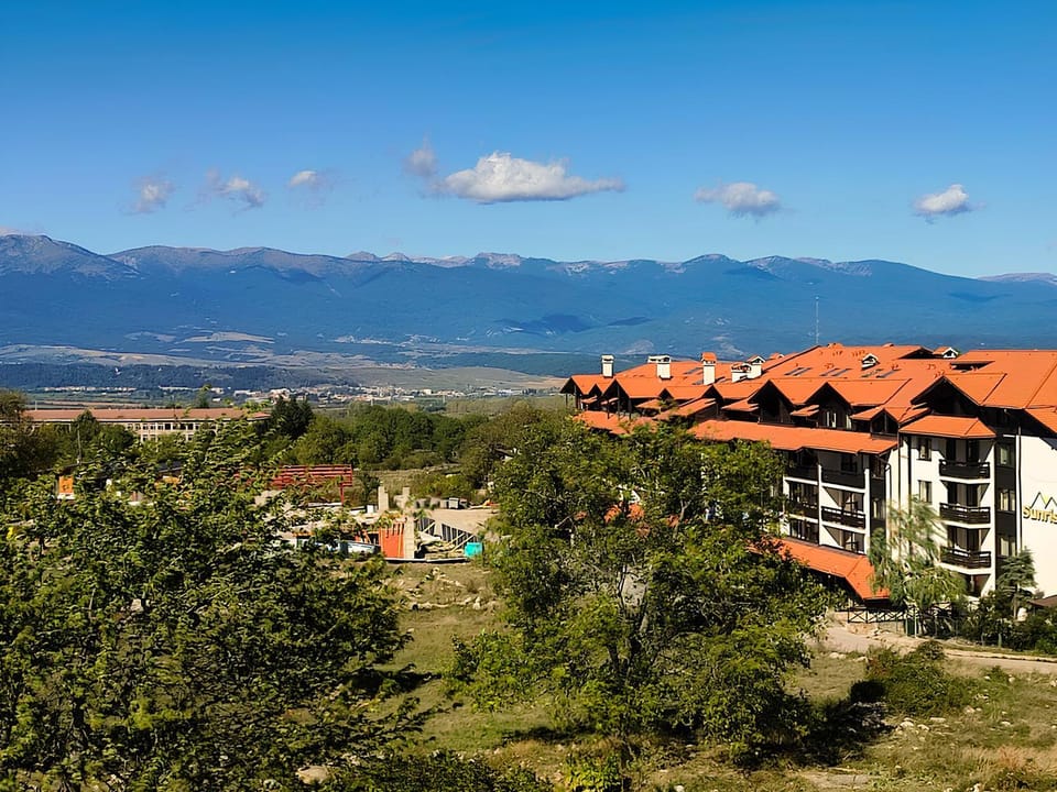 Balcony/Terrace, Mountain view