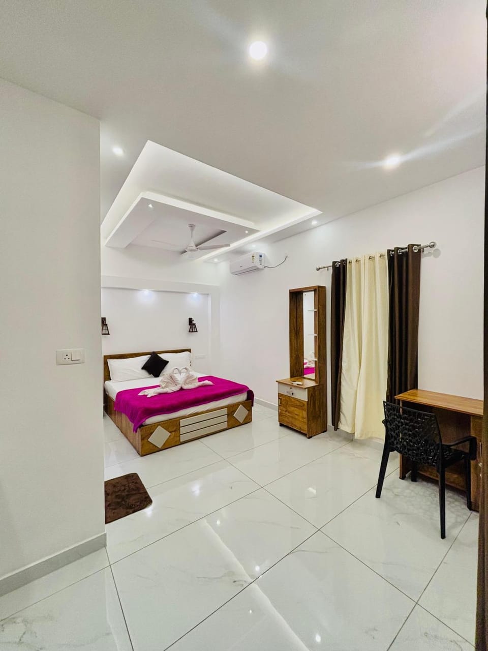 Bed, Bedroom