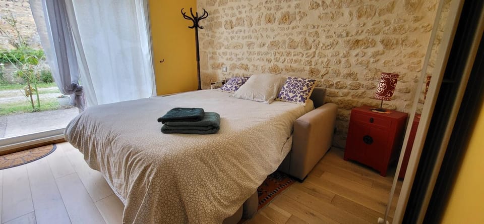 Living room, Bedroom