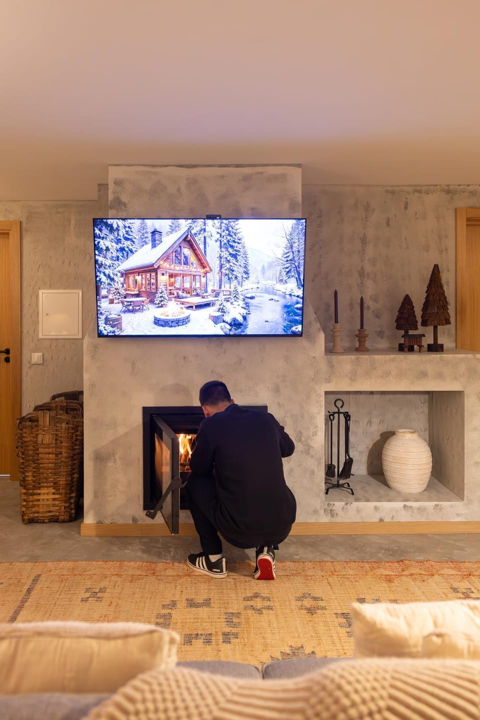 People, TV and multimedia