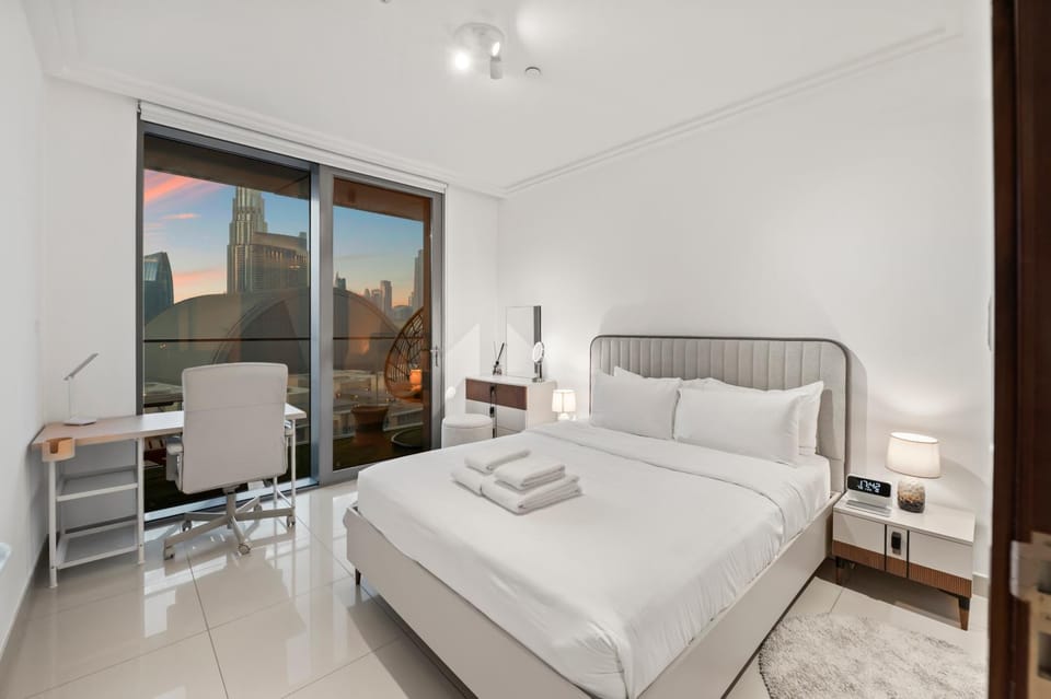 Full Burj Khalifa & Fountain Views Attached to Dubai Mall Apartment in Dubai