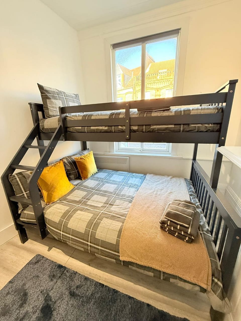 Bed, Bedroom, bunk bed